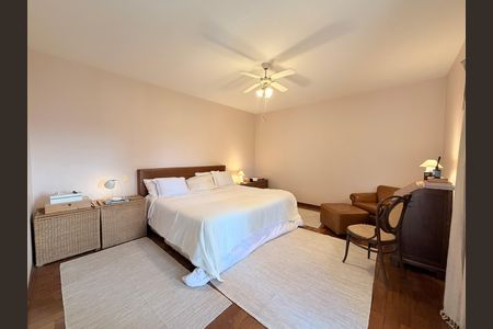Casa de condomínio para alugar com 660m², 5 quartos e 5 vagasSuíte Master