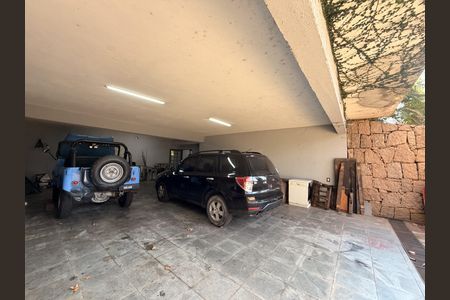Casa de condomínio para alugar com 660m², 5 quartos e 5 vagasGaragem