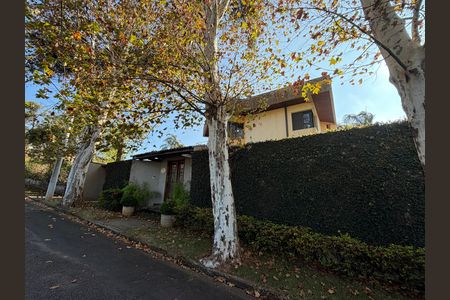 Casa de condomínio para alugar com 660m², 5 quartos e 5 vagasFachada