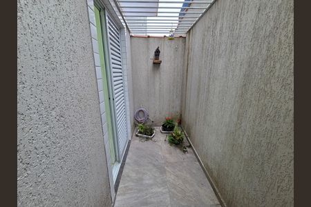 Casa de condomínio para alugar com 53m², 2 quartos e 1 vaga Casa de condomínio para alugar com 53m², 2 quartos e 1 vagaVaranda