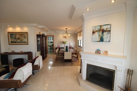 Apartamento à venda com 210m², 4 quartos e 3 vagasSala