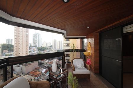 Apartamento à venda com 210m², 4 quartos e 3 vagasSala - Varanda