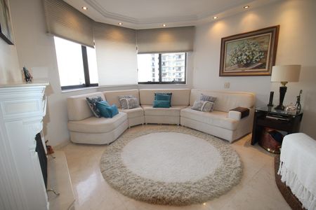 Apartamento à venda com 210m², 4 quartos e 3 vagasSala