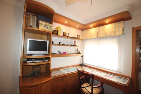 Apartamento à venda com 210m², 4 quartos e 3 vagasQuarto 2