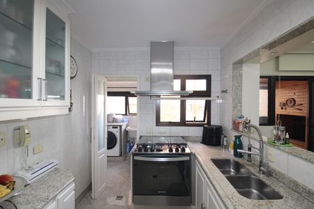 Apartamento à venda com 210m², 4 quartos e 3 vagasCozinha