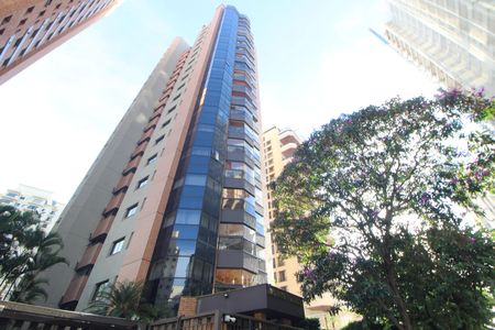 Apartamento à venda com 210m², 4 quartos e 3 vagasFachada