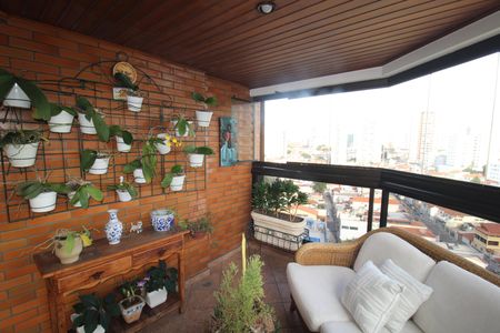 Apartamento à venda com 210m², 4 quartos e 3 vagasSala - Varanda