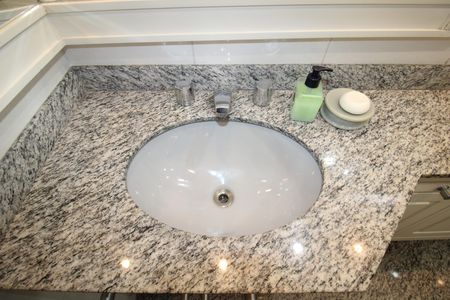Apartamento à venda com 210m², 4 quartos e 3 vagasQuarto 2 - Banheiro