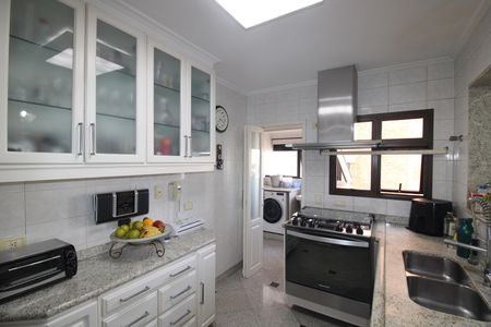 Apartamento à venda com 210m², 4 quartos e 3 vagasCozinha