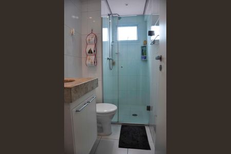 Apartamento à venda com 74m², 3 quartos e 2 vagas Apartamento à venda com 74m², 3 quartos e 2 vagasDetalhe - Banheiro Social