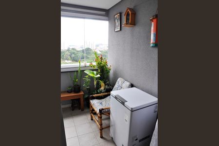 Apartamento à venda com 74m², 3 quartos e 2 vagas Apartamento à venda com 74m², 3 quartos e 2 vagasDetalhe - Varanda da Sala