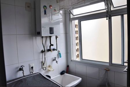 Apartamento à venda com 74m², 3 quartos e 2 vagas Apartamento à venda com 74m², 3 quartos e 2 vagasDetalhe - Área de Serviço