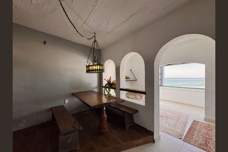 Sala de apartamento para alugar com 1 quarto, 27m² em Barra de Guaratiba, Rio de Janeiro