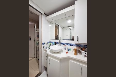 Apartamento para alugar com 69m², 3 quartos e 2 vagas Apartamento para alugar com 69m², 3 quartos e 2 vagasBanheiro social