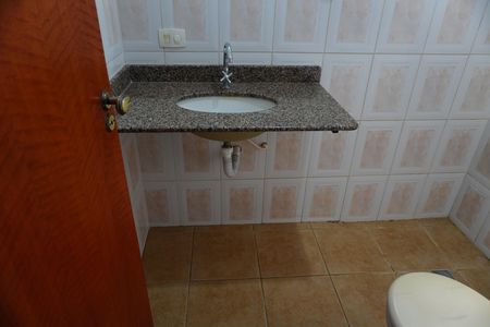Casa para alugar com 88m², 3 quartos e 2 vagasBanheiro Social