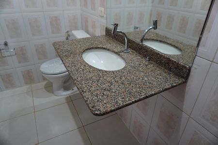 Casa para alugar com 88m², 3 quartos e 2 vagasBanheiro da Suíte