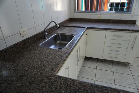 Casa para alugar com 88m², 3 quartos e 2 vagasCozinha