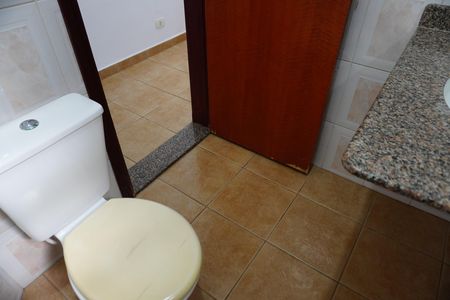 Casa para alugar com 88m², 3 quartos e 2 vagasBanheiro Social