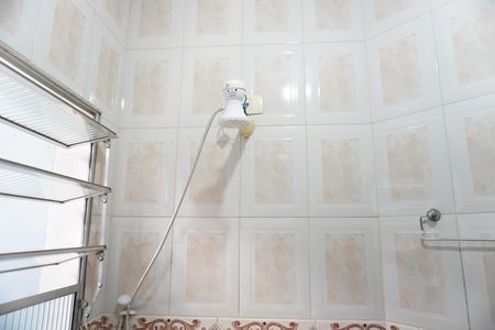 Casa para alugar com 88m², 3 quartos e 2 vagasBanheiro Social