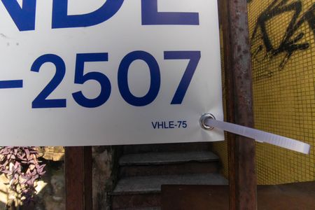 Apartamento à venda com 85m², 3 quartos e sem vaga Apartamento à venda com 85m², 3 quartos e sem vagaPlaquinha