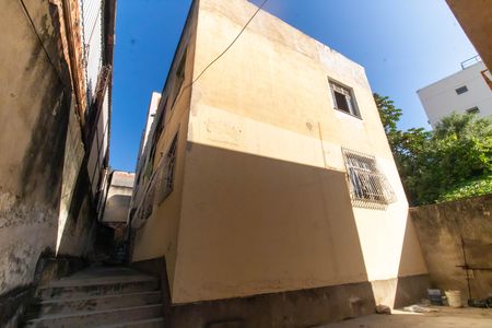 Apartamento à venda com 85m², 3 quartos e sem vaga Apartamento à venda com 85m², 3 quartos e sem vagaFachada