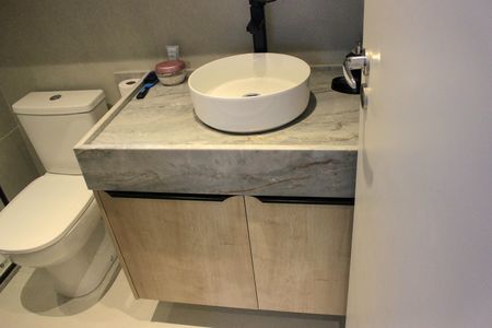 Apartamento à venda com 79m², 2 quartos e 1 vagaBanheiro da Suíte 