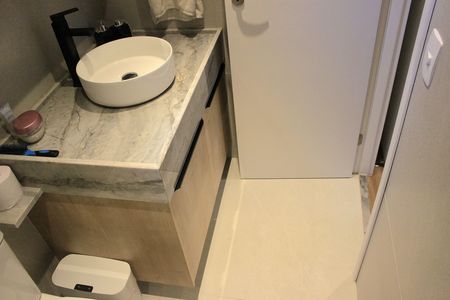 Apartamento à venda com 79m², 2 quartos e 1 vagaBanheiro da Suíte 