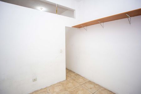 Casa para alugar com 35m², 1 quarto e 1 vagaQuarto