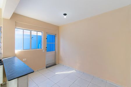 Casa para alugar com 35m², 1 quarto e sem vaga Casa para alugar com 35m², 1 quarto e sem vagaSala