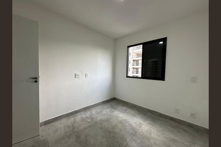 Quarto de apartamento para alugar com 2 quartos, 60m² em Jardim Maria Helena, Barueri