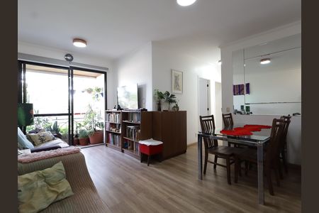 Sala de apartamento para alugar com 3 quartos, 80m² em Jardim Monte Kemel, São Paulo