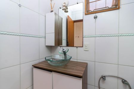 Casa à venda com 85m², 3 quartos e 1 vagaBanheiro 2