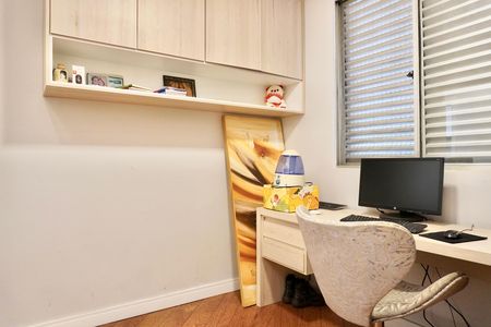 Apartamento à venda com 90m², 3 quartos e 2 vagas Apartamento à venda com 90m², 3 quartos e 2 vagasQuarto 1