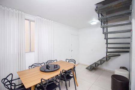 Apartamento à venda com 98m², 2 quartos e 1 vaga Apartamento à venda com 98m², 2 quartos e 1 vagaSala