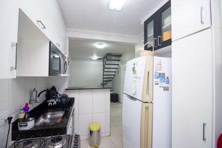 Apartamento à venda com 98m², 2 quartos e 1 vaga Apartamento à venda com 98m², 2 quartos e 1 vagaCozinha e Área de Serviço