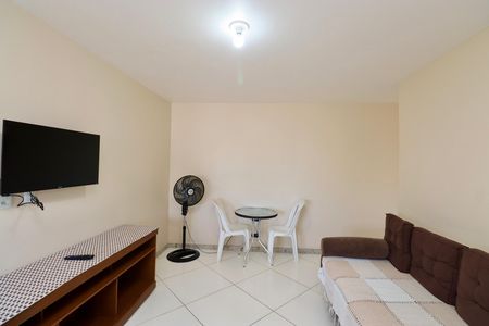 Sala de casa de condomínio para alugar com 1 quarto, 45m² em Praia do Flamengo, Salvador