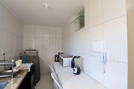 Casa de condomínio para alugar com 45m², 1 quarto e 1 vaga Casa de condomínio para alugar com 45m², 1 quarto e 1 vagaBanheiro