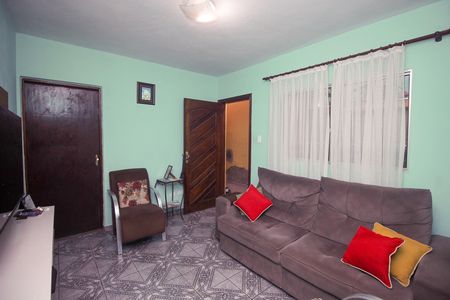 Casa à venda com 125m², 2 quartos e 2 vagasSala