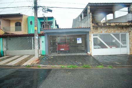 Casa à venda com 125m², 2 quartos e 2 vagasFachada