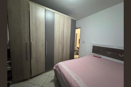 Casa à venda com 182m², 4 quartos e 2 vagas Casa à venda com 182m², 4 quartos e 2 vagasQuarto 2 - Casa 2