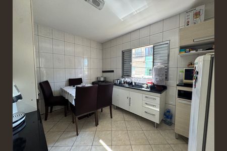 Casa à venda com 182m², 4 quartos e 2 vagas Casa à venda com 182m², 4 quartos e 2 vagasCozinha - Casa 2