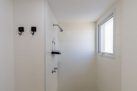 Apartamento à venda com 53m², 2 quartos e 1 vagaSuite - Banheiro