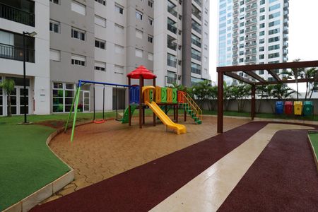 Apartamento à venda com 75m², 2 quartos e 1 vagaÁrea Comum - Playground