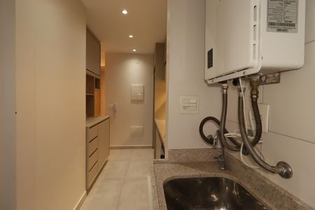 Apartamento à venda com 75m², 2 quartos e 1 vagaÁrea de Serviço