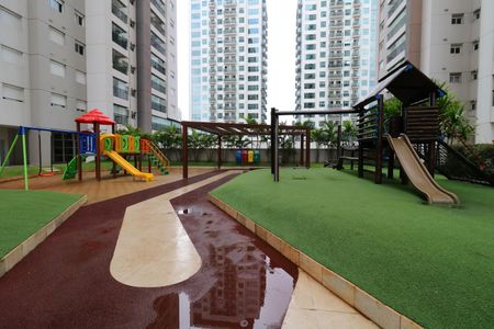Apartamento à venda com 75m², 2 quartos e 1 vagaÁrea Comum - Playground