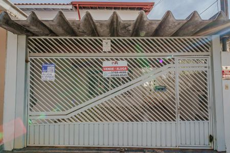 Casa para alugar com 125m², 3 quartos e 2 vagas Casa para alugar com 125m², 3 quartos e 2 vagasPlaca instalada em 13/05/2026 com o código AHZP-381