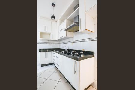 Apartamento para alugar com 67m², 2 quartos e 2 vagas Apartamento para alugar com 67m², 2 quartos e 2 vagasCozinha e Área de Serviço