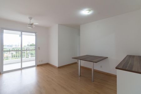 Sala de apartamento para alugar com 3 quartos, 72m² em Cidade São Francisco, São Paulo