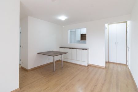 Sala de apartamento para alugar com 3 quartos, 72m² em Cidade São Francisco, São Paulo