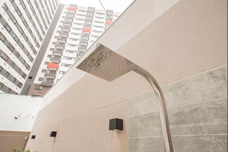 Apartamento à venda com 27m², 1 quarto e sem vaga Apartamento à venda com 27m², 1 quarto e sem vagaÁrea comum - Piscina